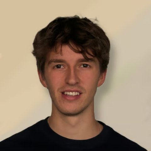 Portretfoto van Thijs Rood